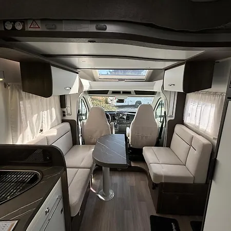 Campsite Wypozyczalnia Kamperow Lubelskie! Ekskluzywny Benimar Tessoro 468 *